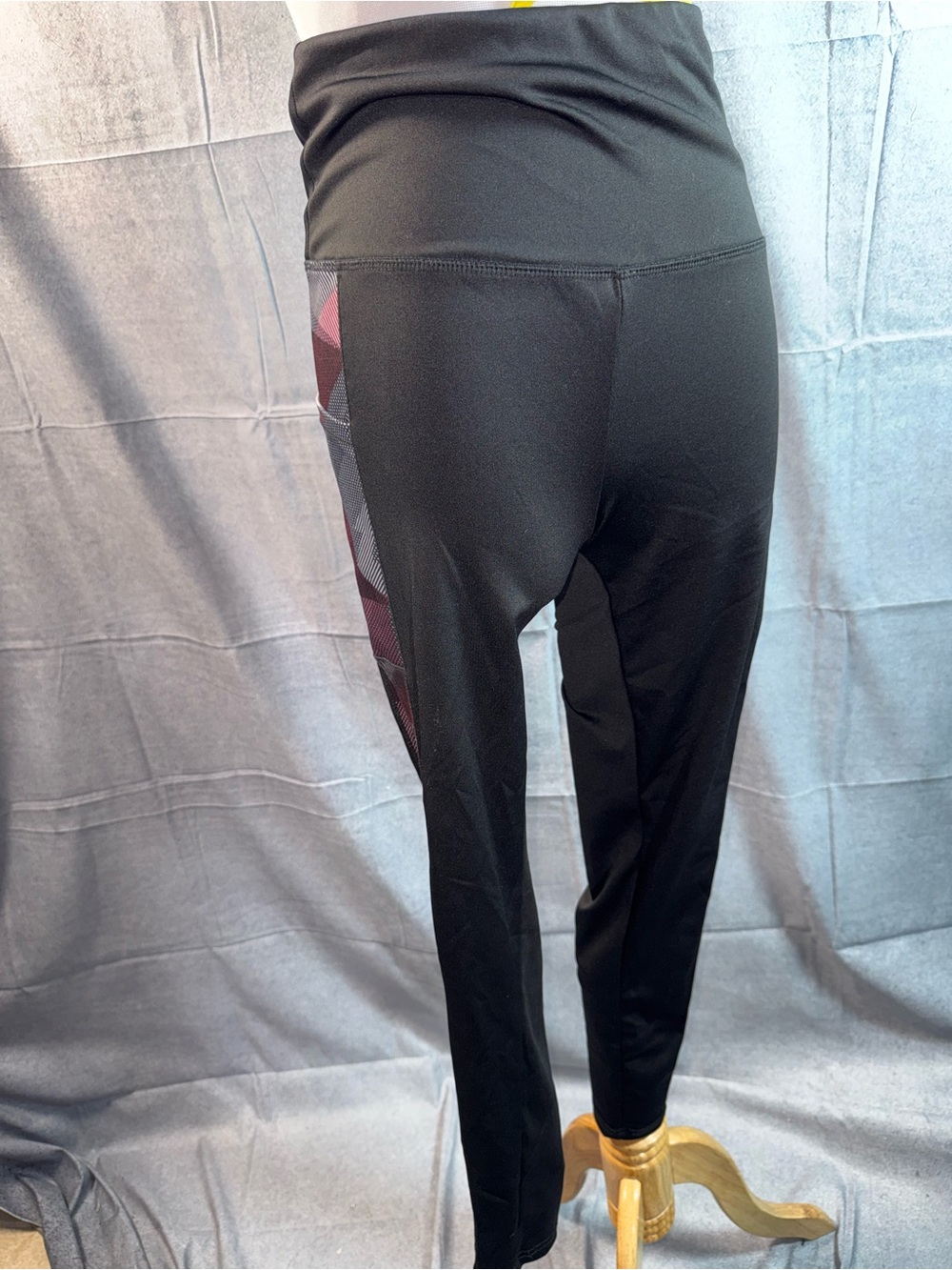 2386-shosho Black High-Waist Leggings with Geometric Side Panel